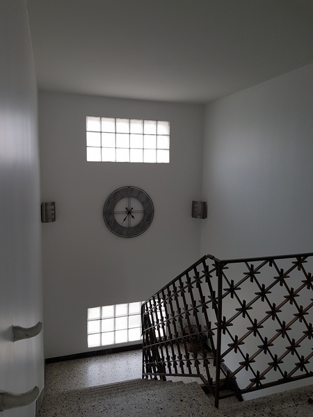 Coordination de travaux-Architecture d'intérieur-Peinture Décorative et Bâtiment- Reféction Cage d'escalier-Après Travaux-Gouard-Location