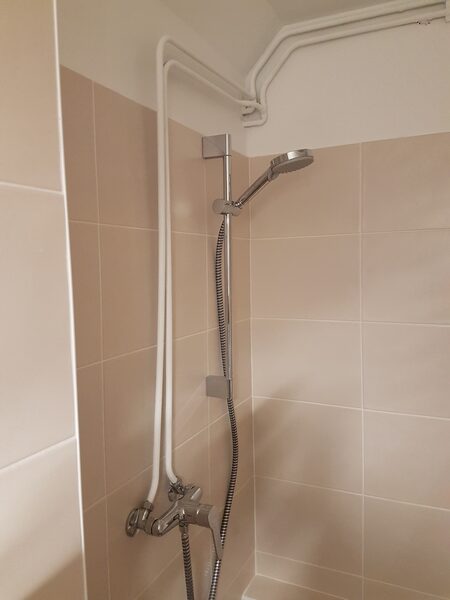 Coordinateur de Travaux <br/> Voici le Résultat Final de la Réfection <br/> D’une Salle de Bain, WC et Couloir d’entrée <br/> Après Travaux <br/> La Roche-de-Glun (26)