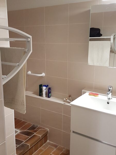 Coordinateur de Travaux <br/> Voici le Résultat Final de la Réfection <br/> D’une Salle de Bain, WC et Couloir d’entrée <br/> Après Travaux <br/> La Roche-de-Glun (26)
