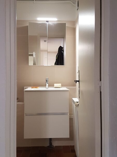 Coordinateur de Travaux <br/> Voici le Résultat Final de la Réfection <br/> D’une Salle de Bain, WC et Couloir d’entrée <br/> Après Travaux <br/> La Roche-de-Glun (26)