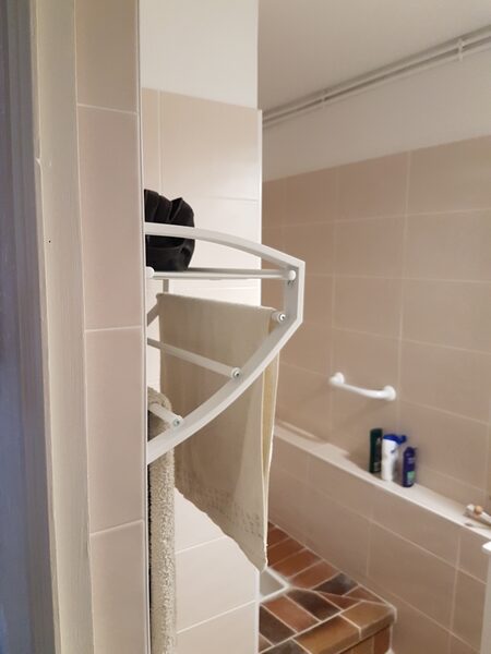 Coordinateur de Travaux <br/> Voici le Résultat Final de la Réfection <br/> D’une Salle de Bain, WC et Couloir d’entrée <br/> Après Travaux <br/> La Roche-de-Glun (26)