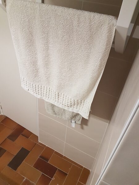 Coordinateur de Travaux <br/> Voici le Résultat Final de la Réfection <br/> D’une Salle de Bain, WC et Couloir d’entrée <br/> Après Travaux <br/> La Roche-de-Glun (26)
