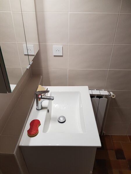 Coordinateur de Travaux <br/> Voici le Résultat Final de la Réfection <br/> D’une Salle de Bain, WC et Couloir d’entrée <br/> Après Travaux <br/> La Roche-de-Glun (26)
