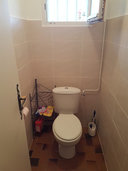 Coordinateur de Travaux <br/> Voici le Résultat Final de la Réfection <br/> D’une Salle de Bain, WC et Couloir d’entrée <br/> Après Travaux <br/> La Roche-de-Glun (26)