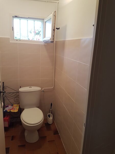Coordinateur de Travaux <br/> Voici le Résultat Final de la Réfection <br/> D’une Salle de Bain, WC et Couloir d’entrée <br/> Après Travaux <br/> La Roche-de-Glun (26)