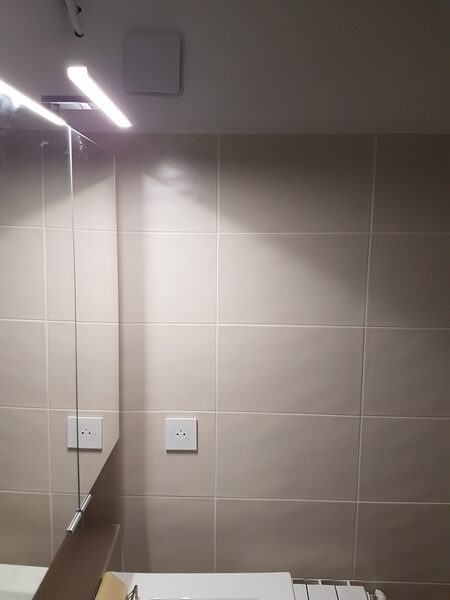 Coordinateur de Travaux <br/> Voici le Résultat Final de la Réfection <br/> D’une Salle de Bain, WC et Couloir d’entrée <br/> Après Travaux <br/> La Roche-de-Glun (26)